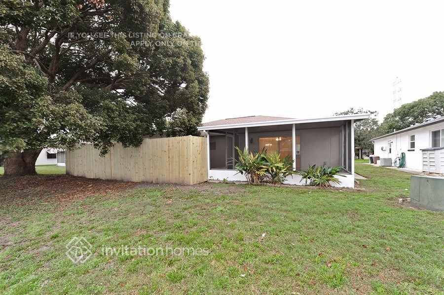 Building Photo - 5809 Elena Dr