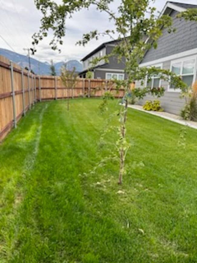 Building Photo - 3 bed/2bath Hamilton home