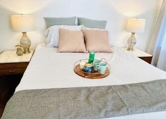 Building Photo - 1518 W Craig Pl