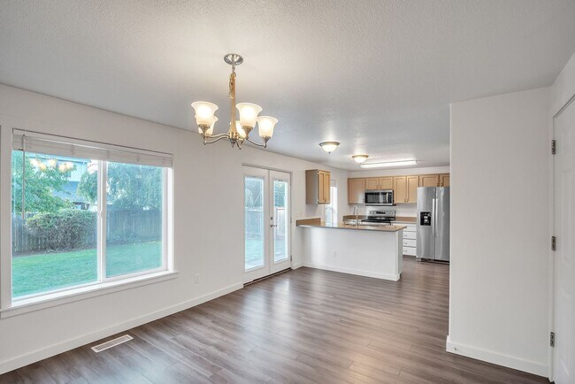 Building Photo - 3114 SE Tumblestone Dr