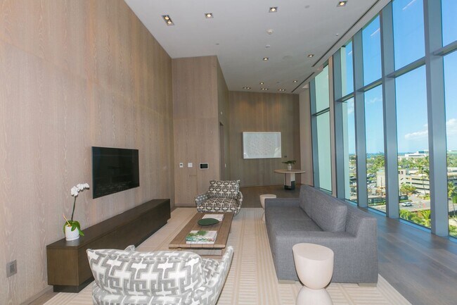 Building Photo - KOULA 2b2b1pkg Ready to Move In!