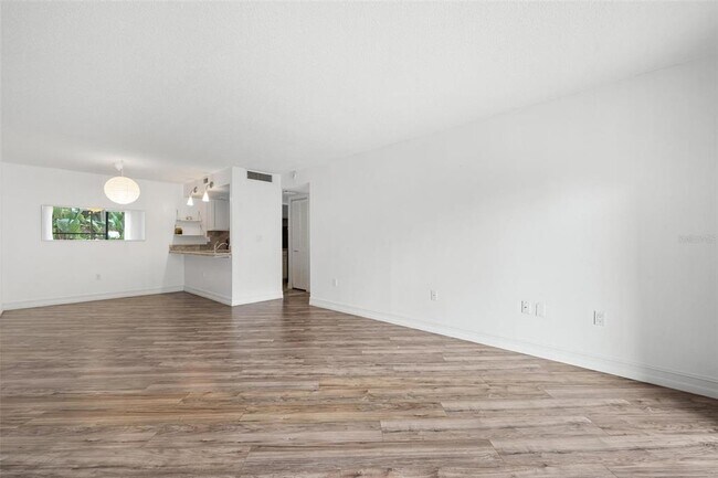 Building Photo - 3223 S Beneva Rd