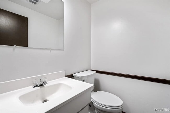 Building Photo - 301 Kaymar Dr