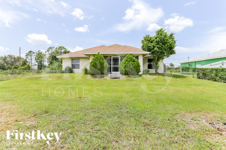 Building Photo - 4709 Nora Ave S