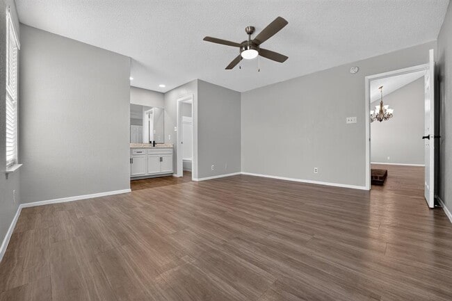 Building Photo - 1509 Taron Dr