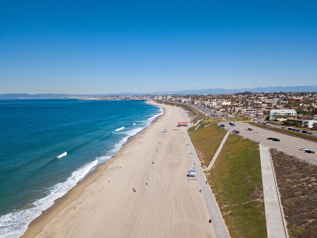 Building Photo - One-of-a-Kind Riviera Home Backing to El R...