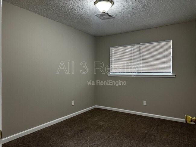 Building Photo - 1429 Dunbarton Rd