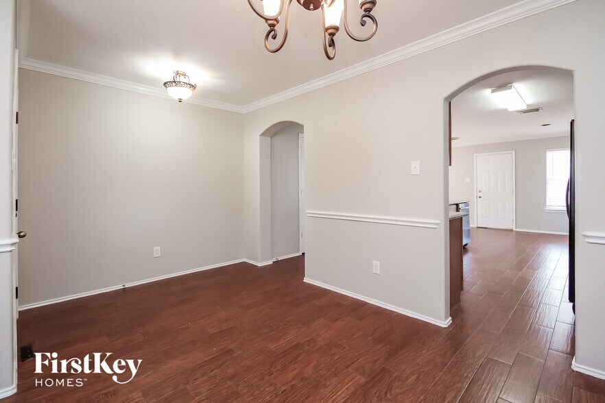 Building Photo - 12902 Trail Hollow Ct