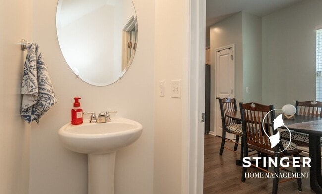 Building Photo - 6 Kiawah Dr