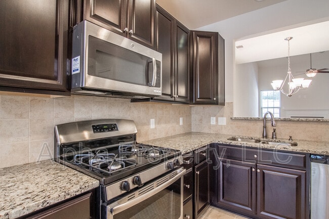 Building Photo - 24 Fairchild Way