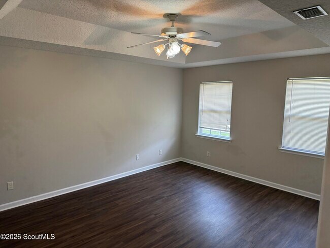 Building Photo - 302 Windridge Dr