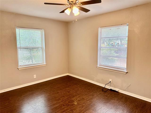Building Photo - 611 Crestview Dr