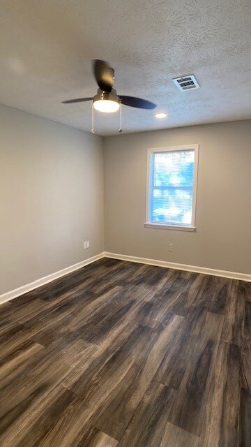 Building Photo - Newly Renovated Duplex for Rent