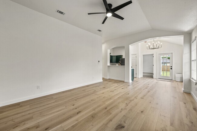 Building Photo - 10234 Condor Loop