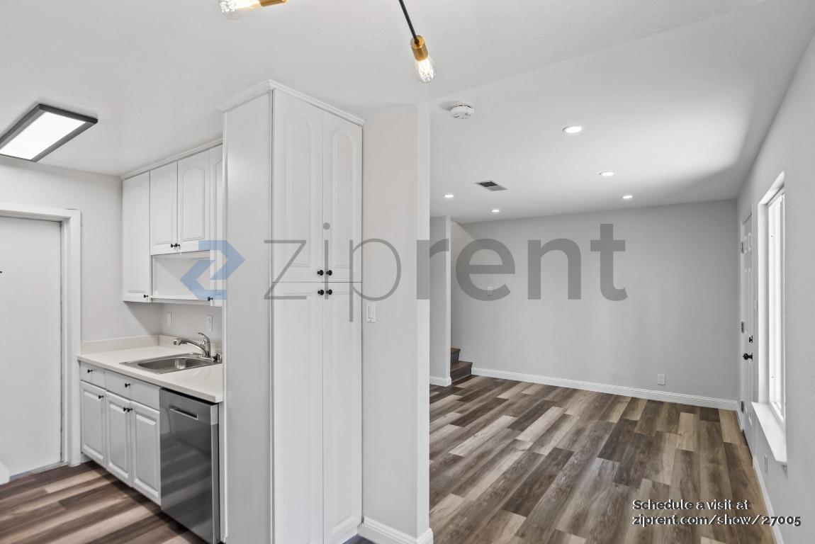 Building Photo - 3385 La Selva St