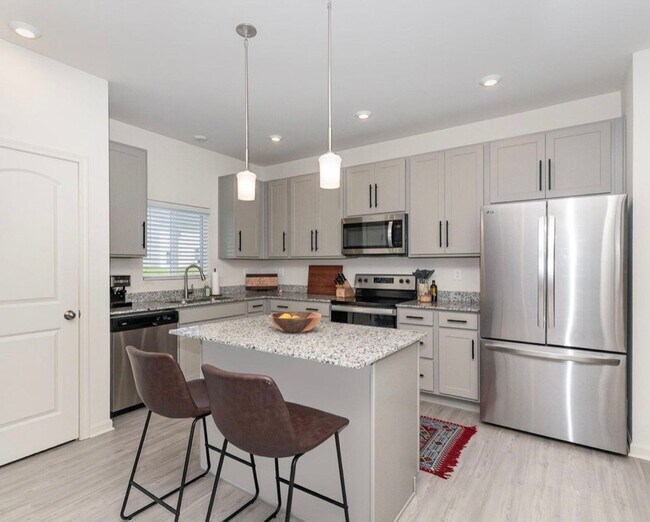Building Photo - 4BR/2.5 Home for Rent in Cherry Clen!