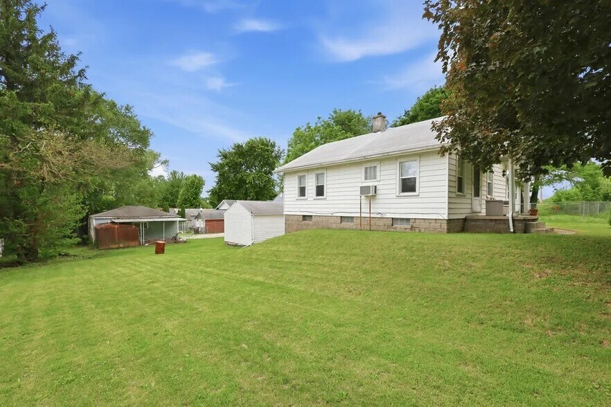 Building Photo - 1302 38th Avenue Dr