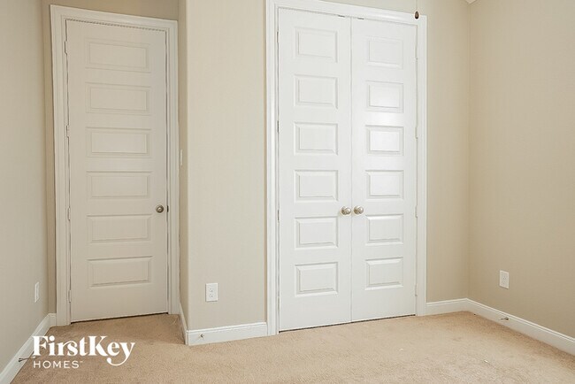 Building Photo - 13605 Northline Lake Dr