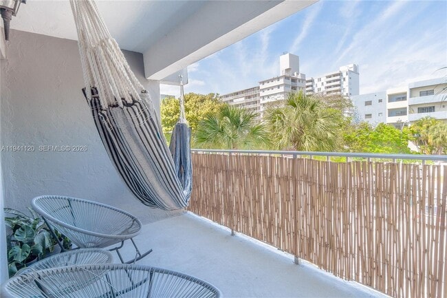 Building Photo - 1615 West Ave