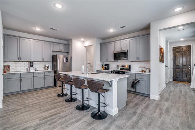 Building Photo - 1069 Norias Dr