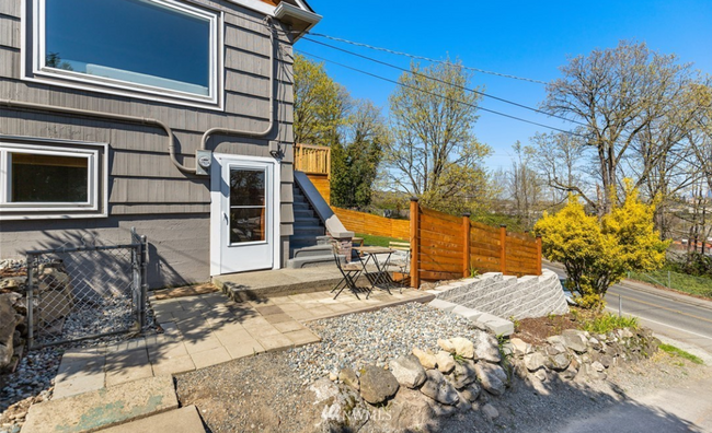 Building Photo - Charming 1-Bedroom in South Seattle