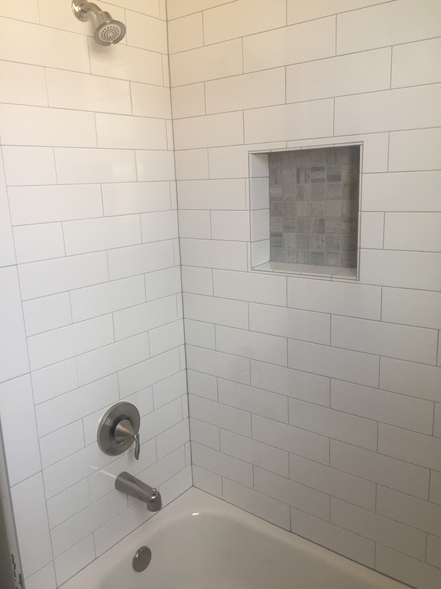 tiled tub in hall bathroom - 3952 S Saddleback Rd