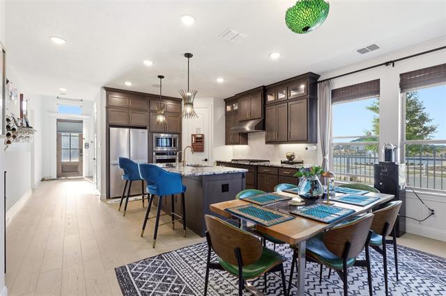 Building Photo - 3201 Casablanca St