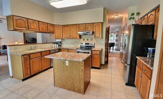 Building Photo - 1853 Blackbird Ct
