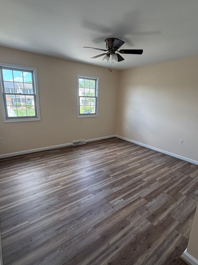 Building Photo - 403 Cindy Dr