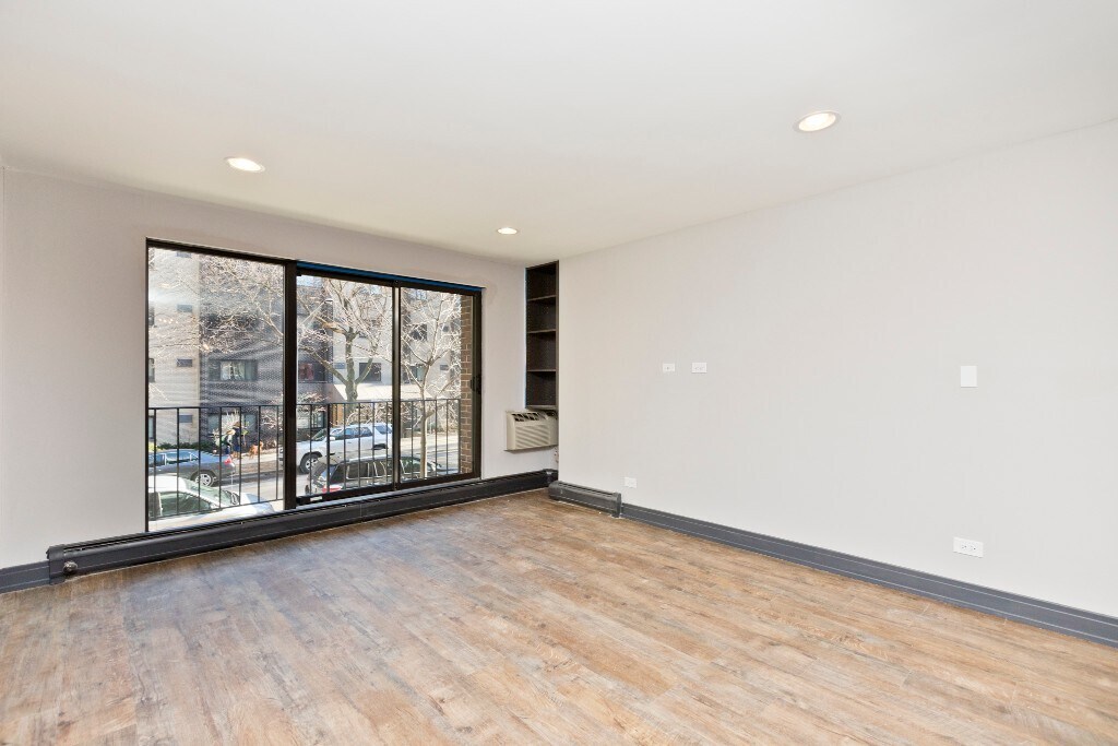Building Photo - 522 W Wrightwood Ave
