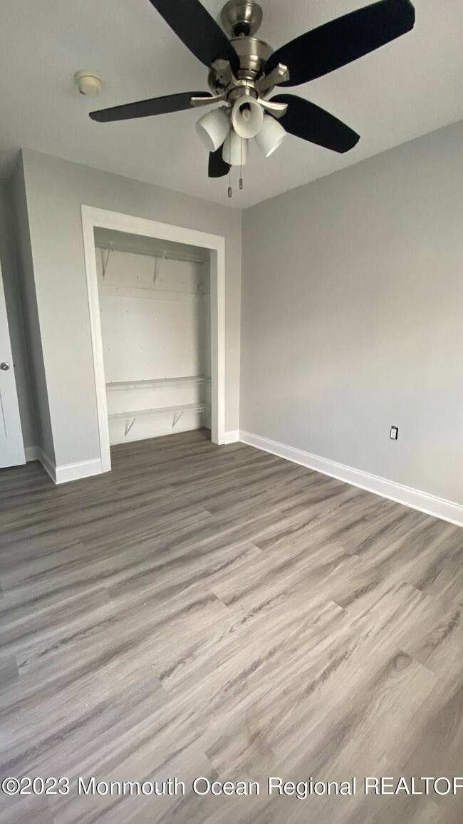 Building Photo - 120 Oak Hill Dr