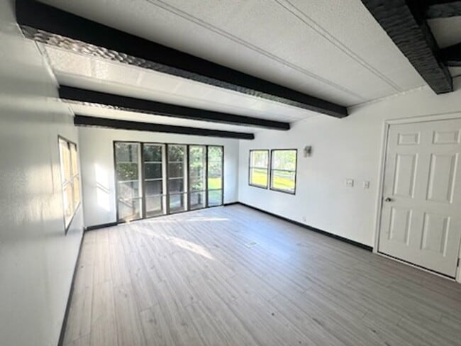 Building Photo - 120 Bright Rd
