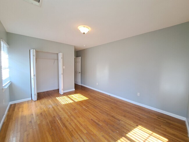 Building Photo - 1765 N Tonti St