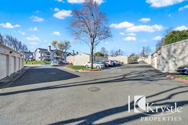 Building Photo - 1201 Glen Cove Pkwy