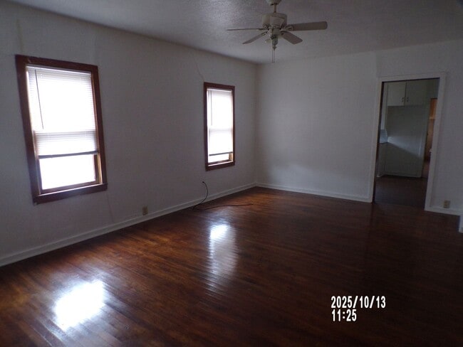 Building Photo - 311 E Nevada St