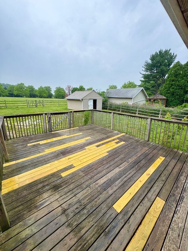 Building Photo - THREE BEDROOM RANCH HOME IN PARKLAND SCHOOL DISTRICT
