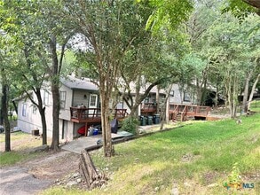 Building Photo - 901 Hillyer St