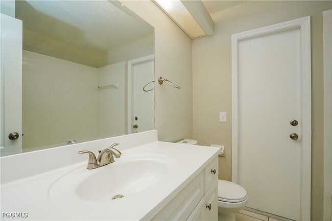 Building Photo - 18257 Columbine Rd