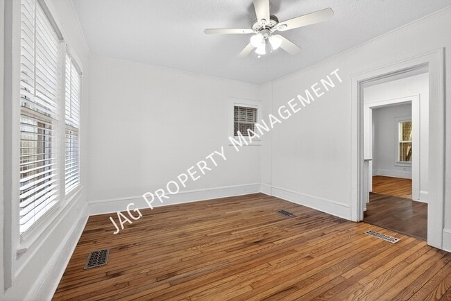 Building Photo - 2512 Park St