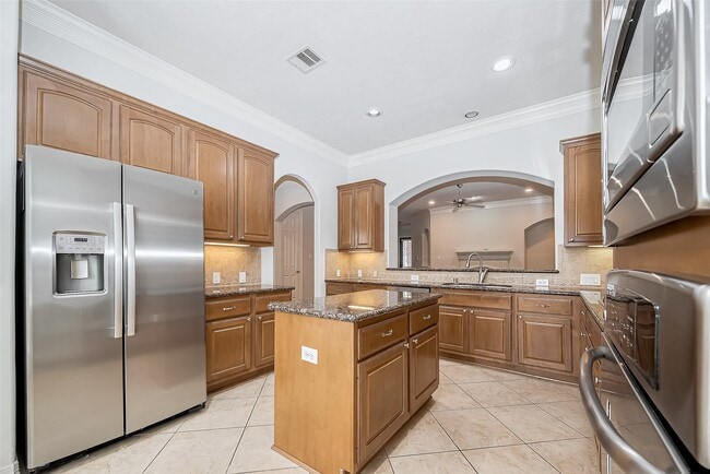 Building Photo - 1522 Olive Park