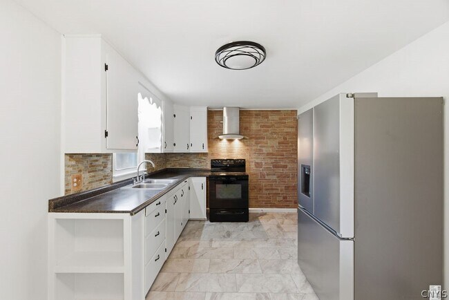 Building Photo - 7310 Oswego Rd