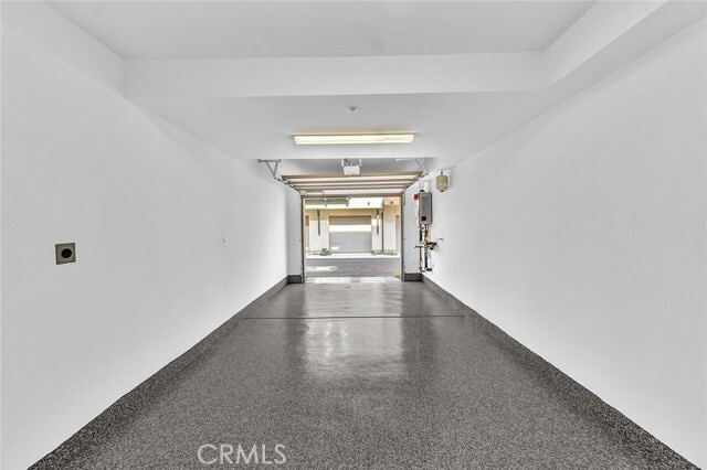 Building Photo - 1632 Doheny Way