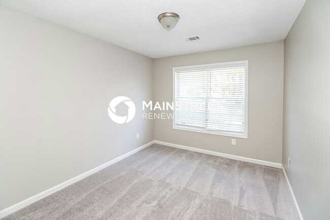 Building Photo - 3 Bedroom Pet-Friendly Home in Jonesboro, GA with Main Street Renewal