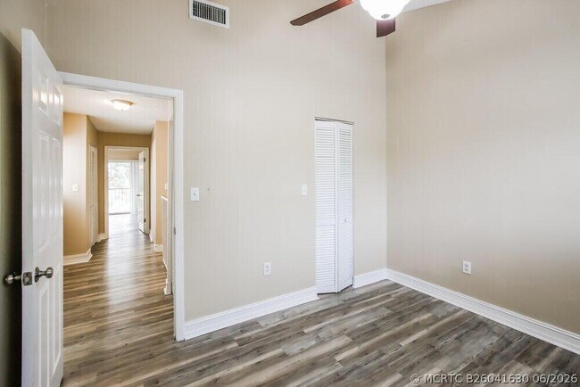 Building Photo - 14277 N Kendale Lakes Cir