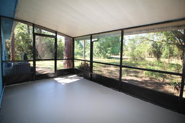 Building Photo - 11681 41st Ct N