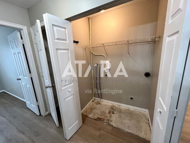 Building Photo - 4990 W 4850 S