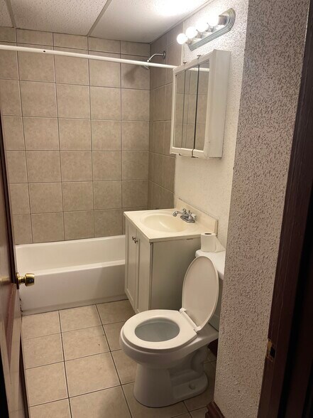 Building Photo - 825 Harrison St