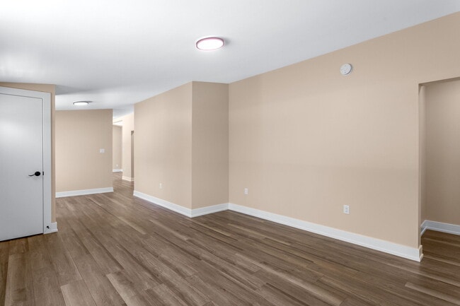 Building Photo - 4567 S Wozniak Rd