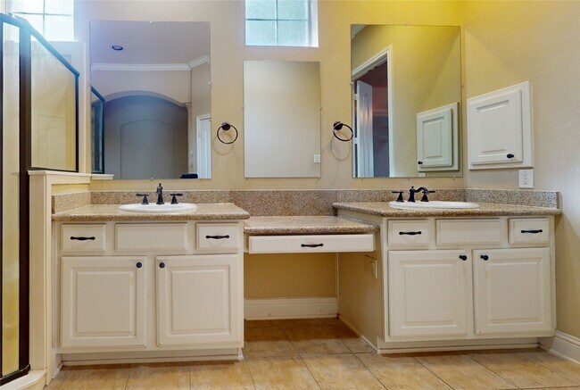Building Photo - 8538 Sunrise Meadow Ln