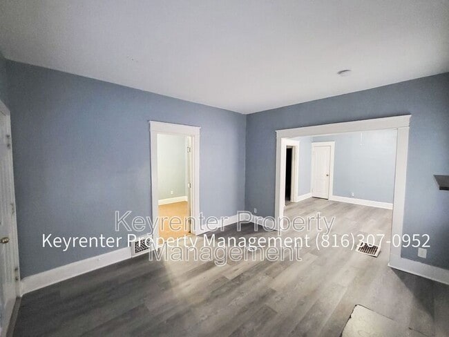 Building Photo - 1601 E 43rd St